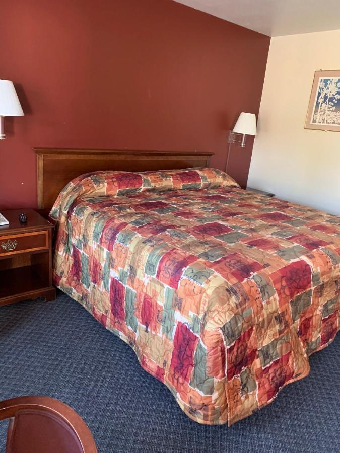 Foster Inn Monticello エクステリア 写真