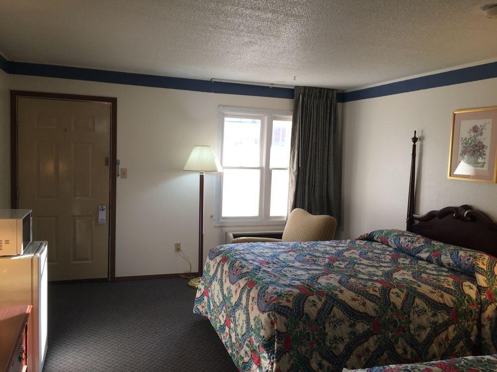 Foster Inn Monticello エクステリア 写真