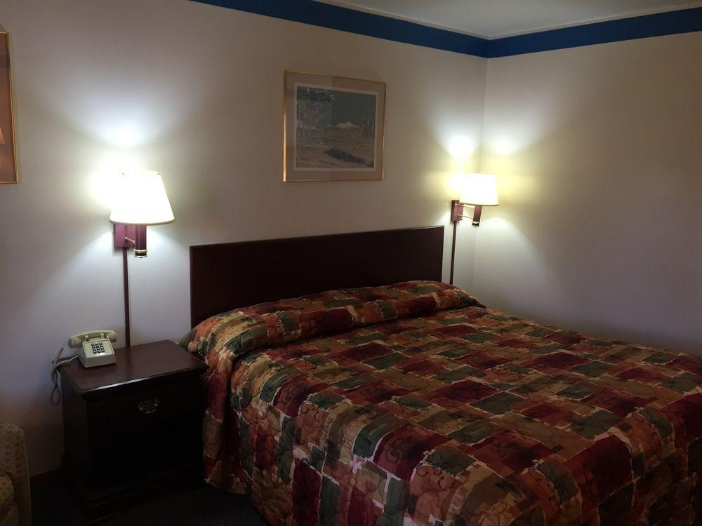 Foster Inn Monticello エクステリア 写真